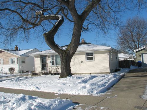7826 32nd Ave, Kenosha, WI 53142-4622