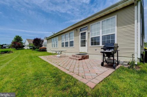 24 Chamber Ln, Columbus NJ  08022-2313 exterior