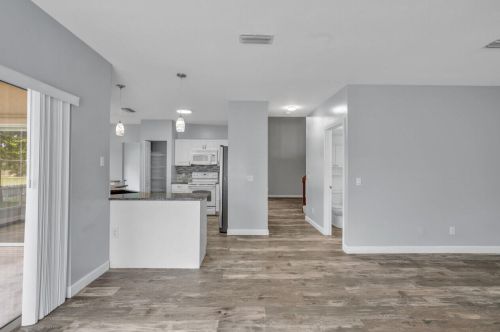 8632 Windy Cir, Boynton Beach FL  33472-5125 exterior