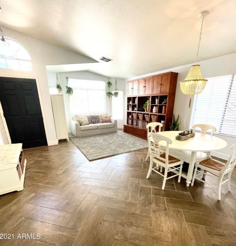 1563 Linda Ln, Chandler, AZ 85224-6924