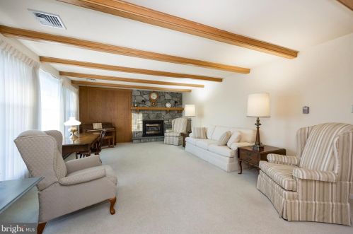 1134 Crestwood Dr, Pottstown PA 19464-2932 exterior