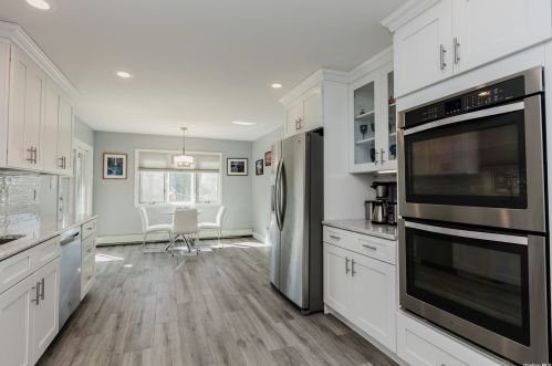 185 Oakland Ave, Miller Place, NY 11764-3407