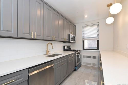 58 Grace Ave, Great Neck, NY 11021-2617