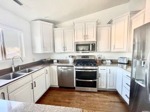1129 Oxford Pl, Saint George, UT 84790-8081