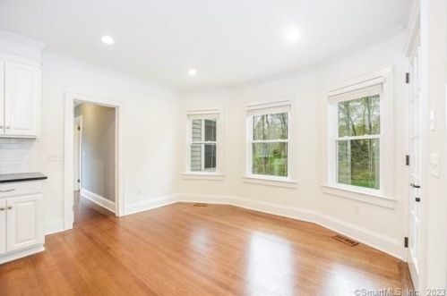 456 White Oak Shade Rd, New Canaan CT  06840-6933 exterior