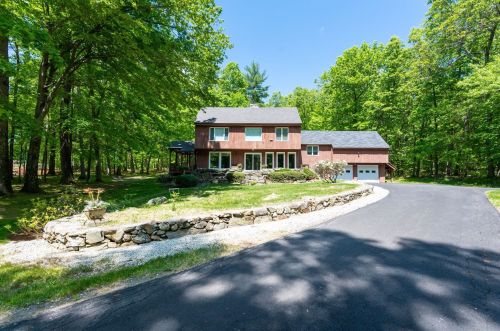 25 Settlers Ln, Salem, NH 03079-1253