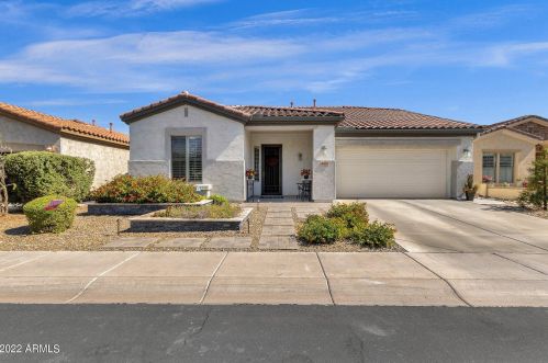 4475 Sourwood Dr, Gilbert, AZ 85298-4639