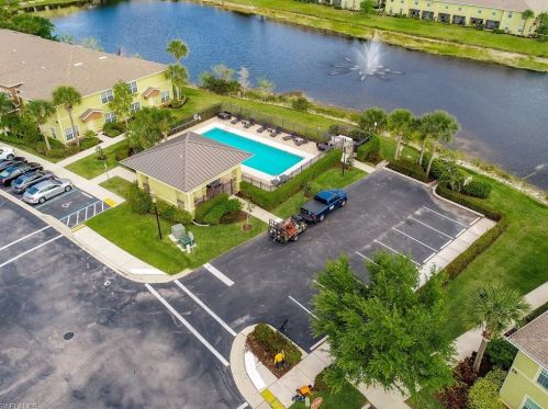 9084 Gervais Cir, Naples FL  34120-4787 exterior