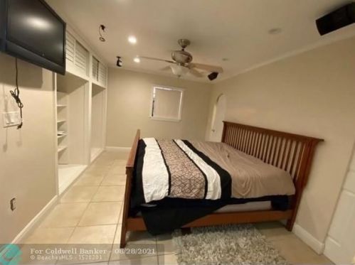 6451 3 St, Hollywood FL  33023-1217 exterior