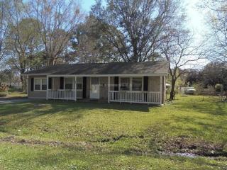 604 Eugenia St, Bellinger, SC 29927-6612