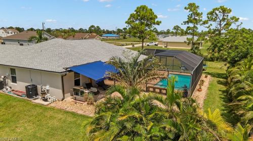 2903 20th Ave, Cape Coral FL  33904-4075 exterior