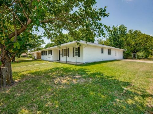 1229 Stanley St, Denton TX  76201-2492 exterior
