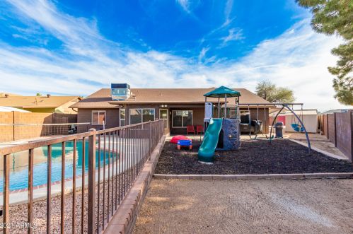 8828 Peck Dr, Glendale AZ  85301-4918 exterior