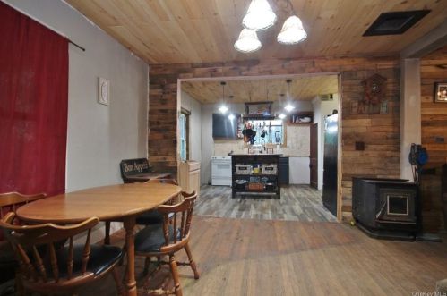 350 Old Post Rd, Marlborough NY  12542-6540 exterior