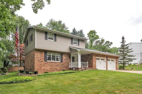 2007 31st St, Beaver Falls, PA 15010-2244