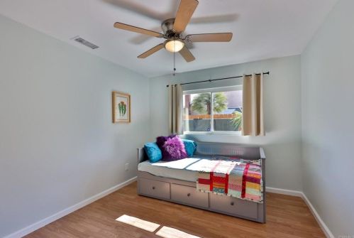 1124 Lostinda St, El Cajon CA  92019-3255 exterior