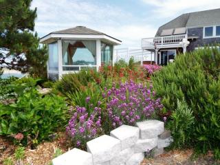 1450 Adahi Ave, Waldport, OR 97394-9064