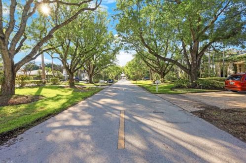 250 1st Ave, Naples, FL 34102-5922