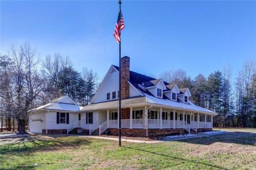 154 Mcbride Forest Ln, Kernersville NC  27284-2342 exterior