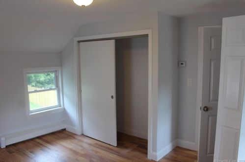 285 Jefferson St, Bridgeport CT  06607-2422 exterior