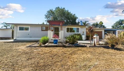 1124 Melrose Way, Vista, CA 92081-6506