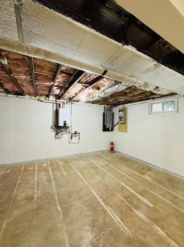 83 Becker Ave, Kensington CT  06037-1329 exterior