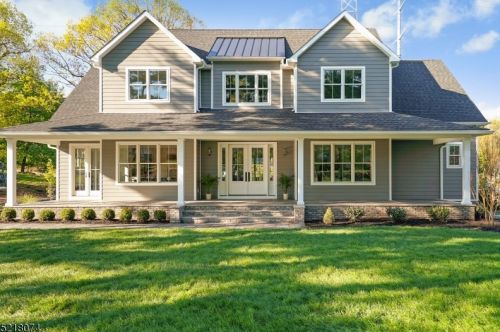 34 Notch Park Rd, West Paterson, NJ 07424-2413