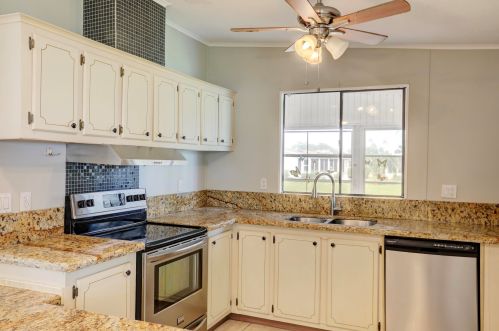 8471 Schefflera Ct, Fort Pierce FL  34952-3377 exterior