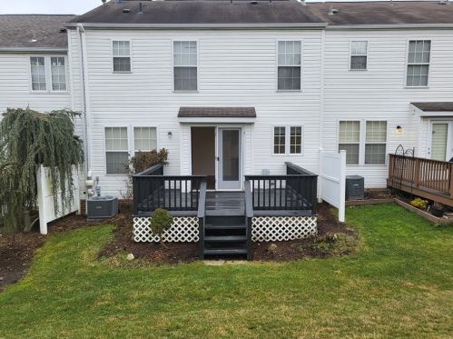 6321 Oyster Bay Ct, Bridgeville PA  15017-3468 exterior