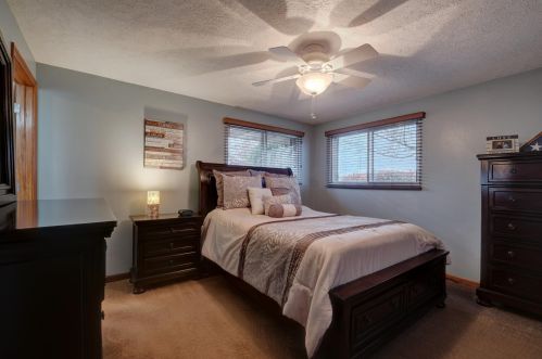 212 Edgefield Blvd, Marion OH 43302-5801 exterior