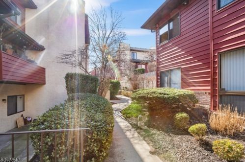 107 River Rd, Nutley NJ  07110-3517 exterior