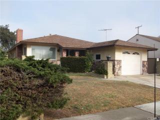 4161 170th St, Lawndale, CA 90260-3325