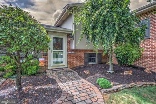 1188 Marie Ave, Ephrata PA  17522-1524 exterior