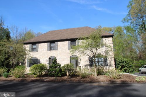 1308 Sand Hill Rd, Hummelstown, PA 17036-9713