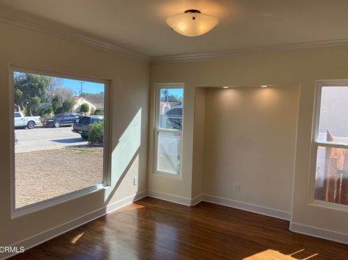 621 F St, Oxnard CA  93030-4501 exterior