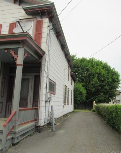 18 Main St, Port Jervis NY  12771-2111 exterior