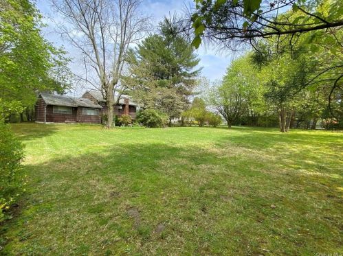 6 Fairlawn Pkwy, Rye Brook NY  10573-1017 exterior