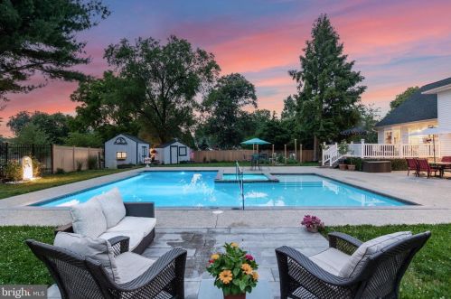 115 Monticello Dr, Riverton, NJ 08077-4377