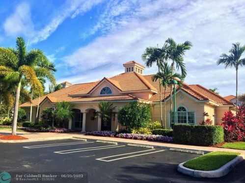 2012 Alta Meadows Ln, Delray Beach FL  33444-1108 exterior