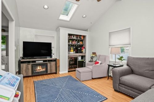 56 Windsong Ln, Milford CT  06460-5945 exterior