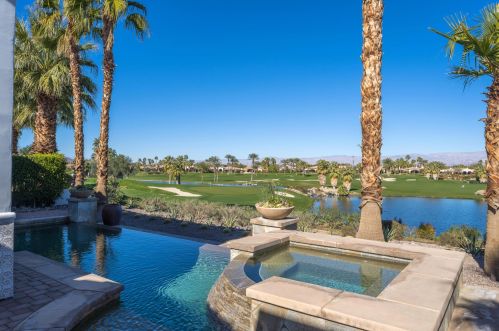 81530 Carboneras, La Quinta CA  92253-8219 exterior