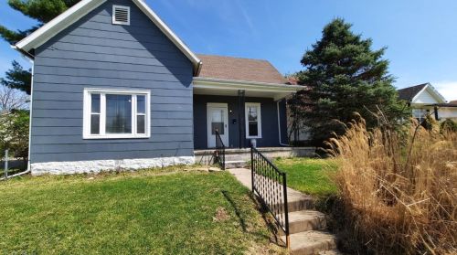 384 Wood St, Wilmington, OH 45177-1239