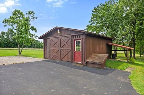 110 Mcclelland Ave, Greenville PA  16125-8004 exterior