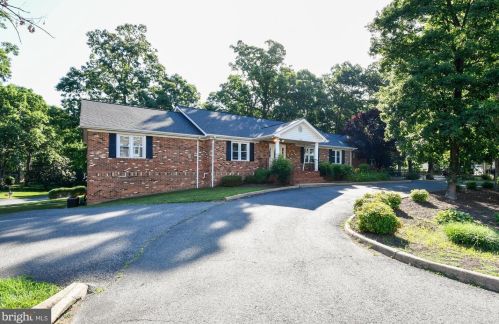 1007 Oakwood St, Fredericksburg, VA 22401-5222