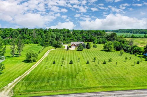 5230 Old Springfield Rd, London, OH 43140-9241
