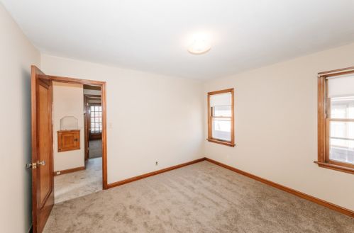 3835 52, Milwaukee WI 53220-3208 exterior