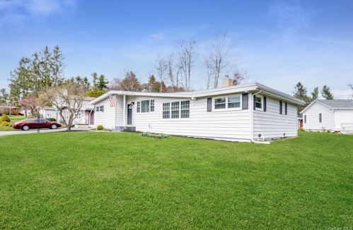 15 Crescent Vw, Rock Hill, NY 12775-6628