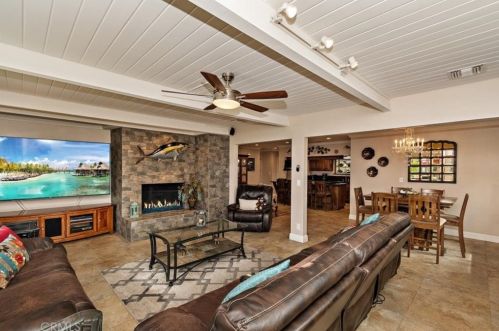 8403 Catalina Ave, Whittier CA 90605-1104 exterior