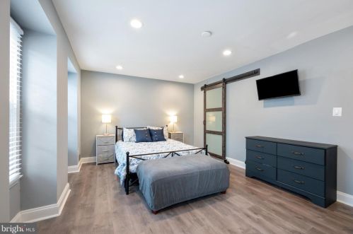 11853 Dunlop Ct, Herndon VA  20191-2709 exterior