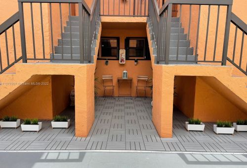 6380 27th Ave, Hialeah, FL 33016-4302